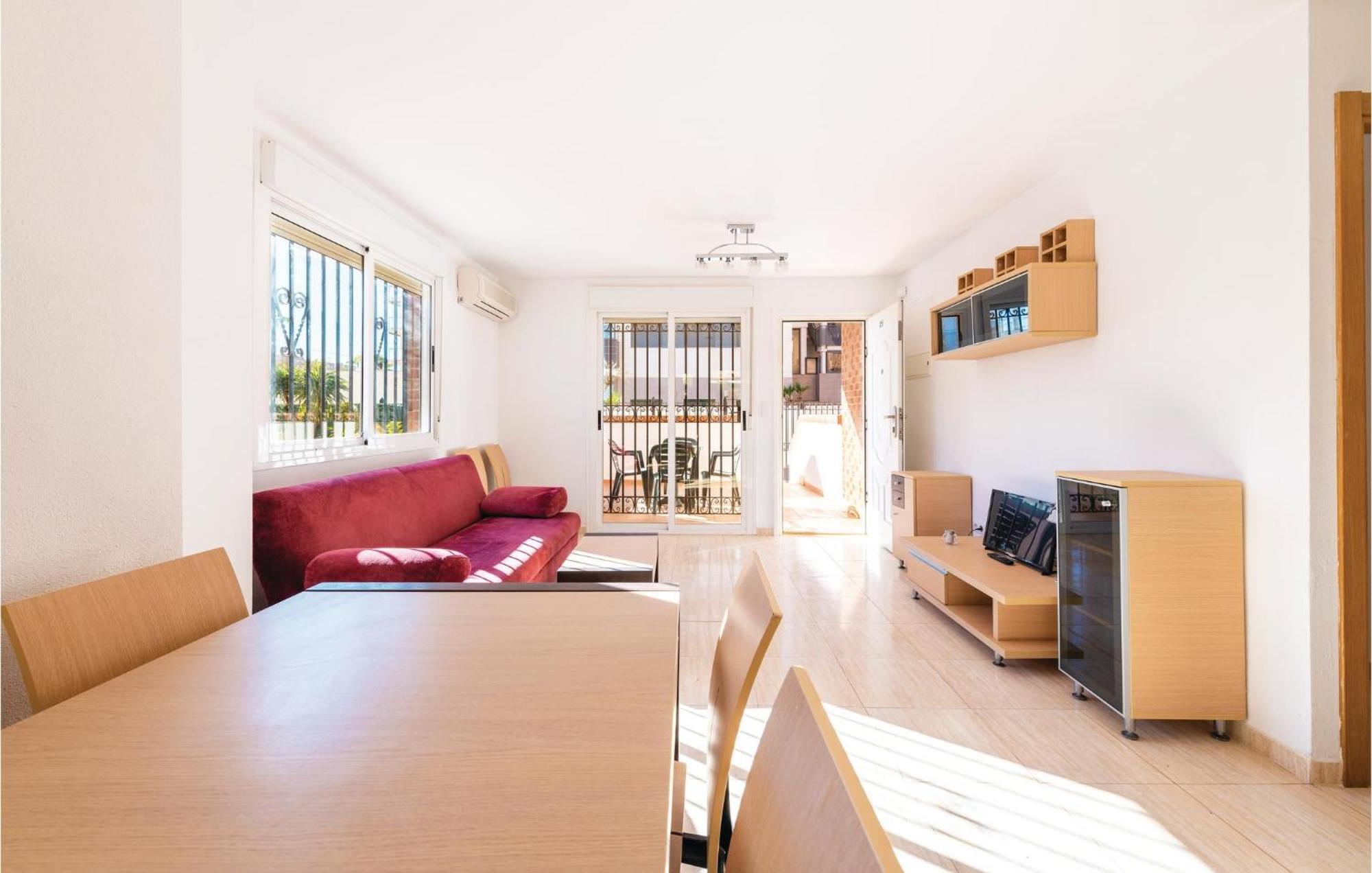 Beautiful apartment in Oropesa del Mar with 2 Bedrooms&Outdoor swimming pool Buitenkant foto