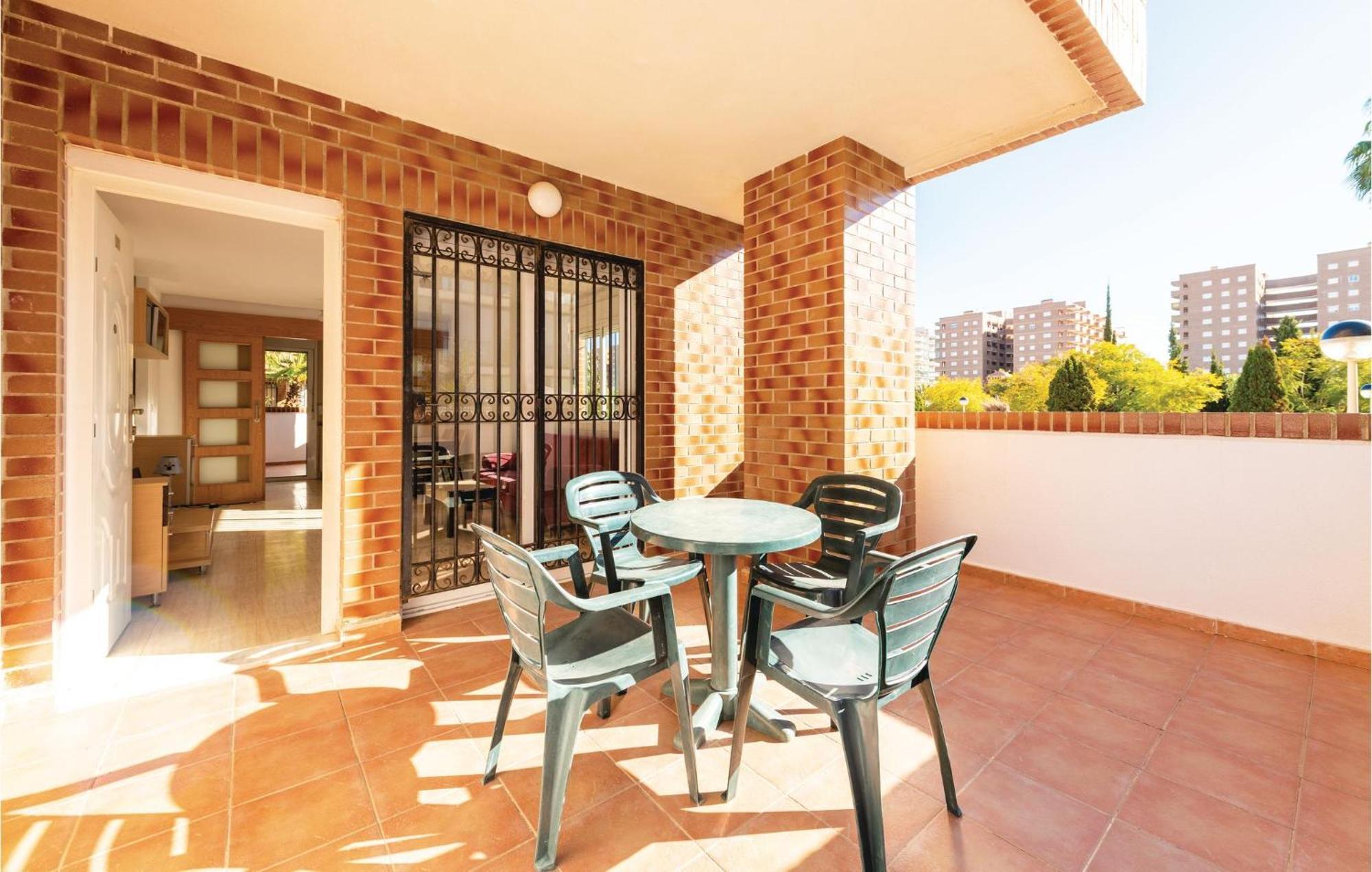 Beautiful apartment in Oropesa del Mar with 2 Bedrooms&Outdoor swimming pool Buitenkant foto