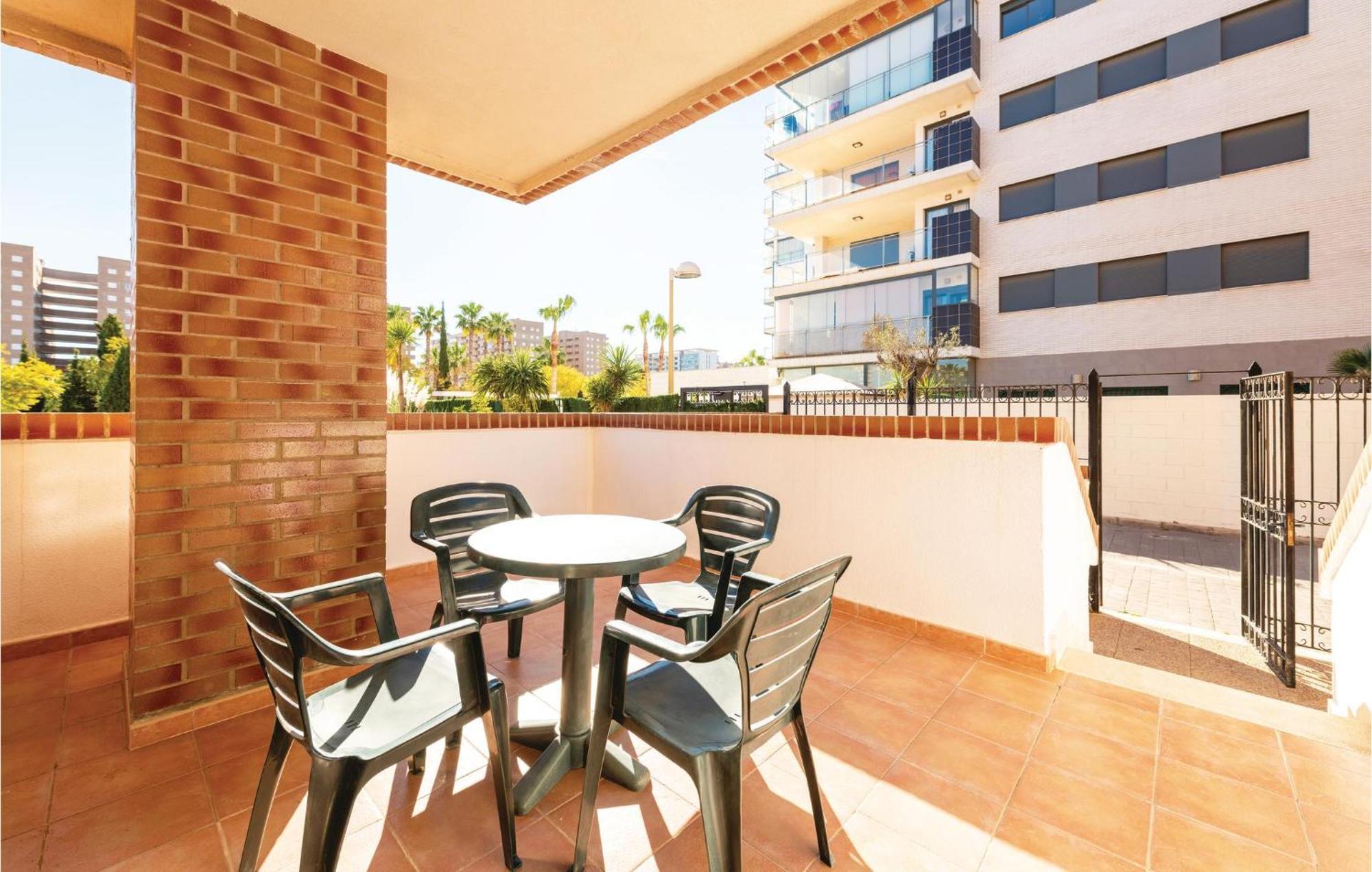 Beautiful apartment in Oropesa del Mar with 2 Bedrooms&Outdoor swimming pool Buitenkant foto