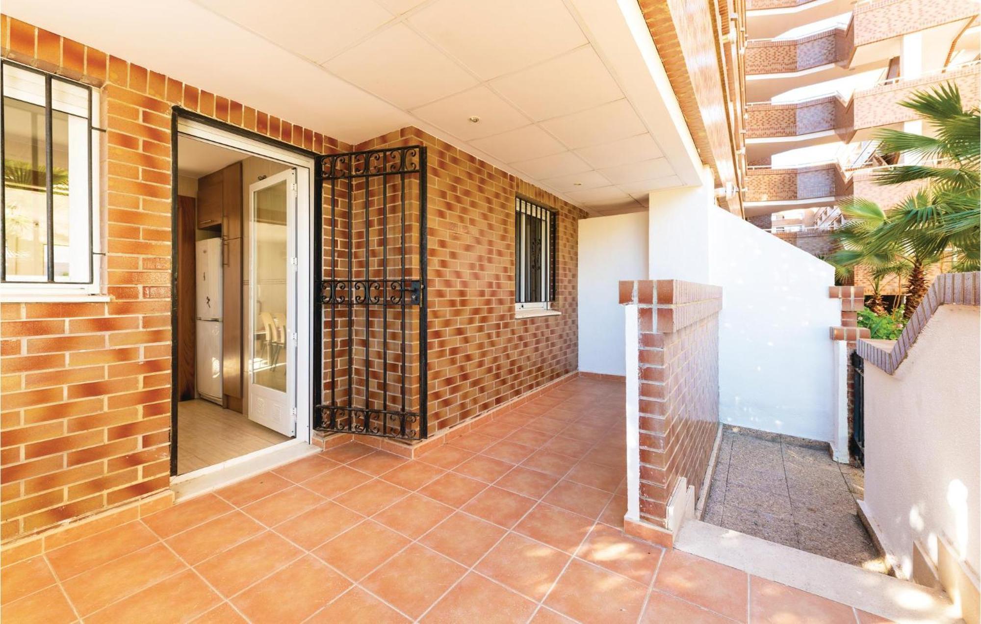 Beautiful apartment in Oropesa del Mar with 2 Bedrooms&Outdoor swimming pool Buitenkant foto